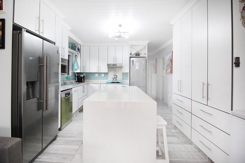 2 Bedroom Property for Sale in Island View Western Cape